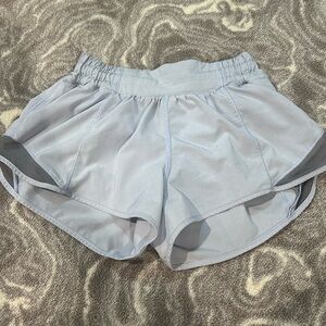 !! Lululemon Hotty Hot shorts 2.5” inseam, color : pastel blue, size : 2 !!